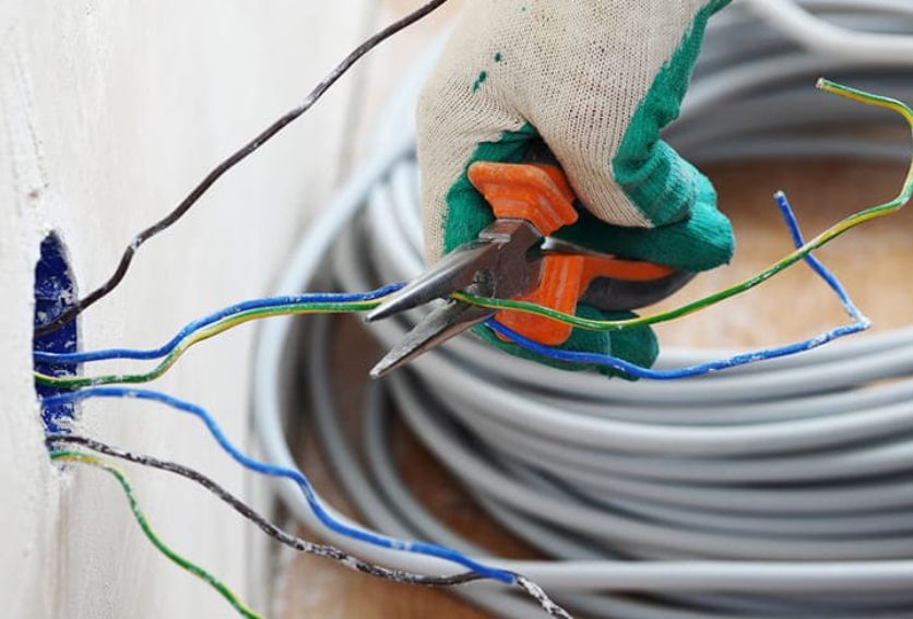 mpresa de reparación de electrodomesticos, reparaciones de fontanería, reparación de electricistas.
